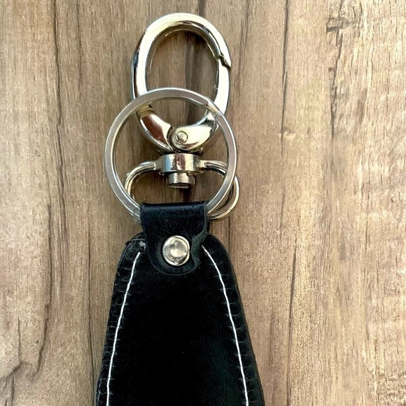 Sharile Other - Leather Key Chain with 2 key chain holders